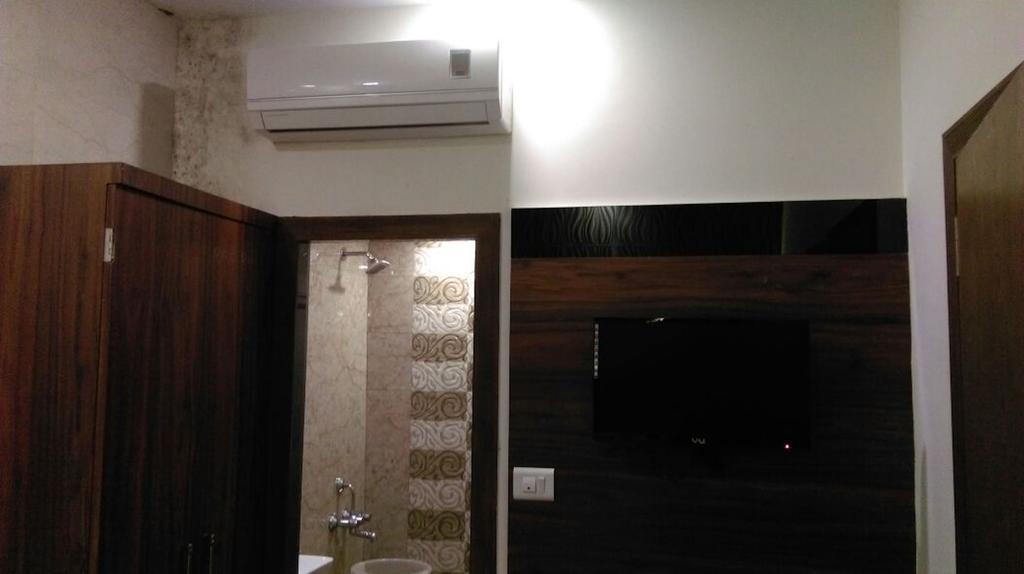 Hotel Palace Residency Mumbai Exterior photo